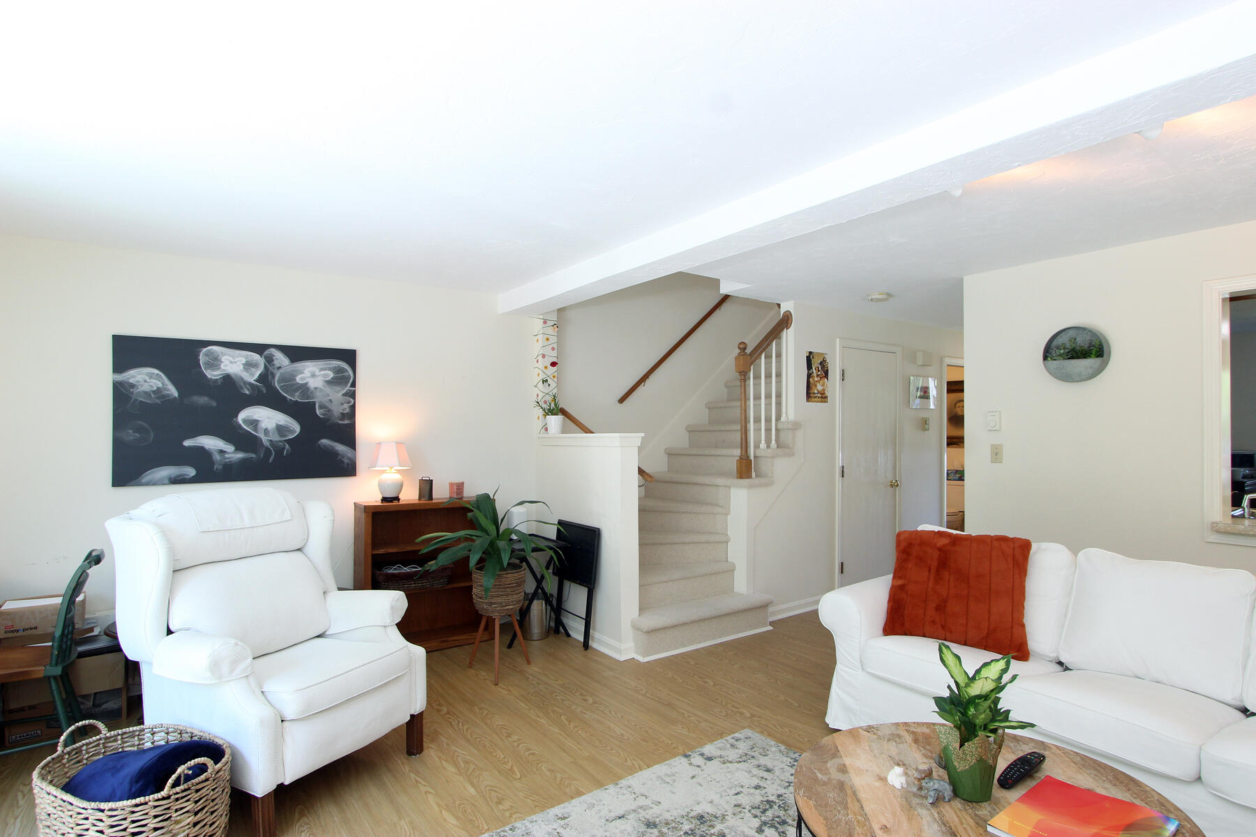 33 Court Way