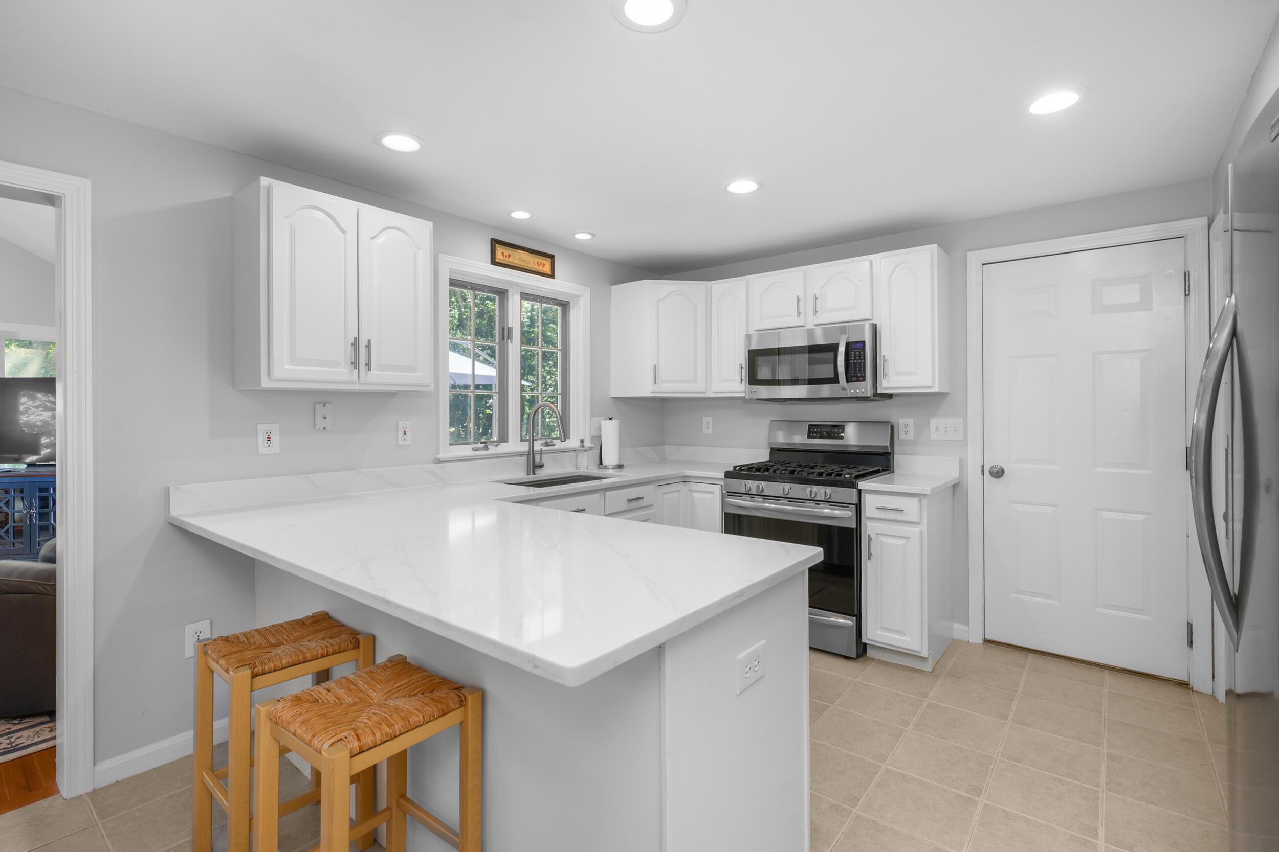6 Nimble Hill Drive, Yarmouth Port