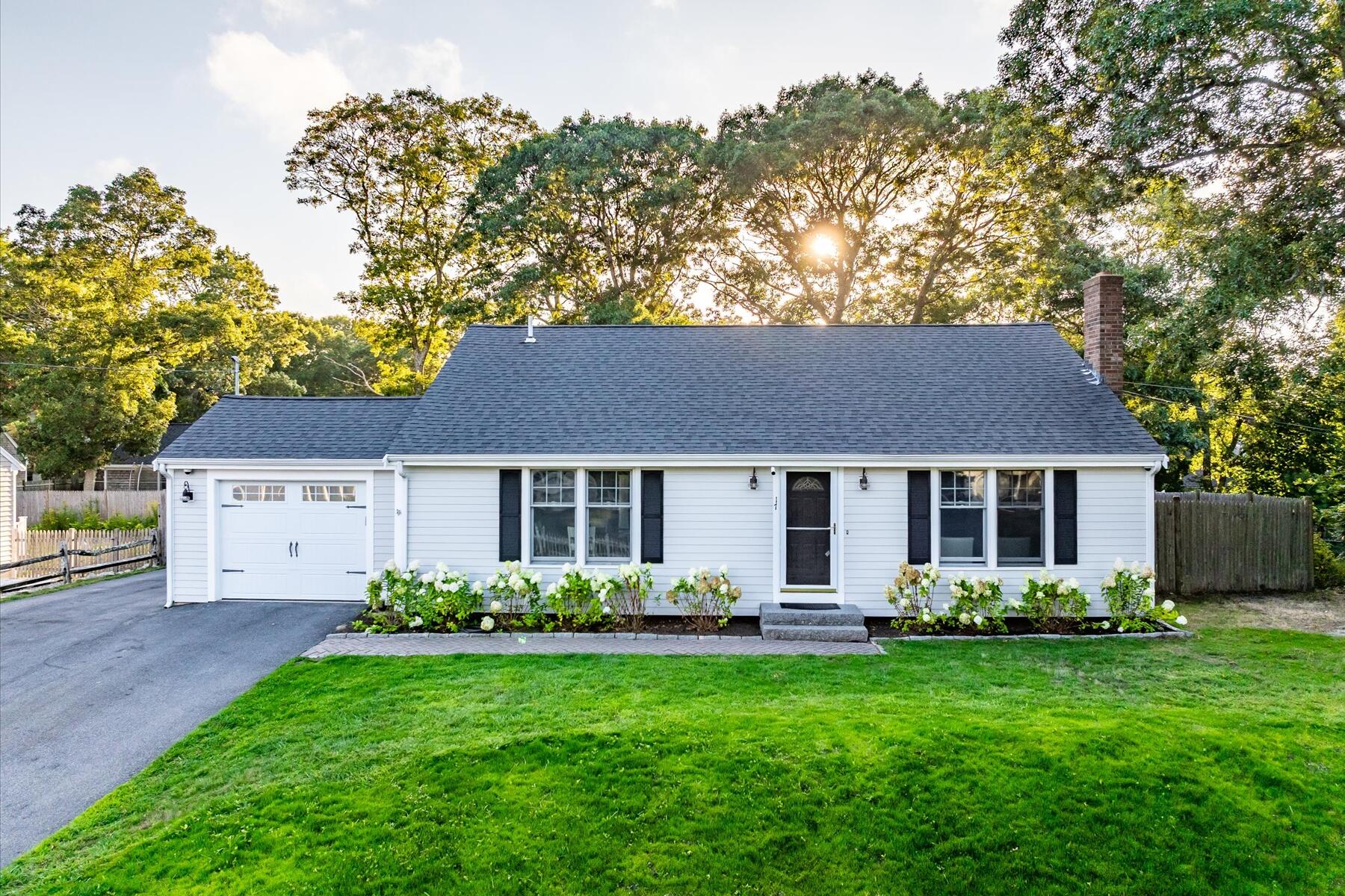 17 Trowbridge Path