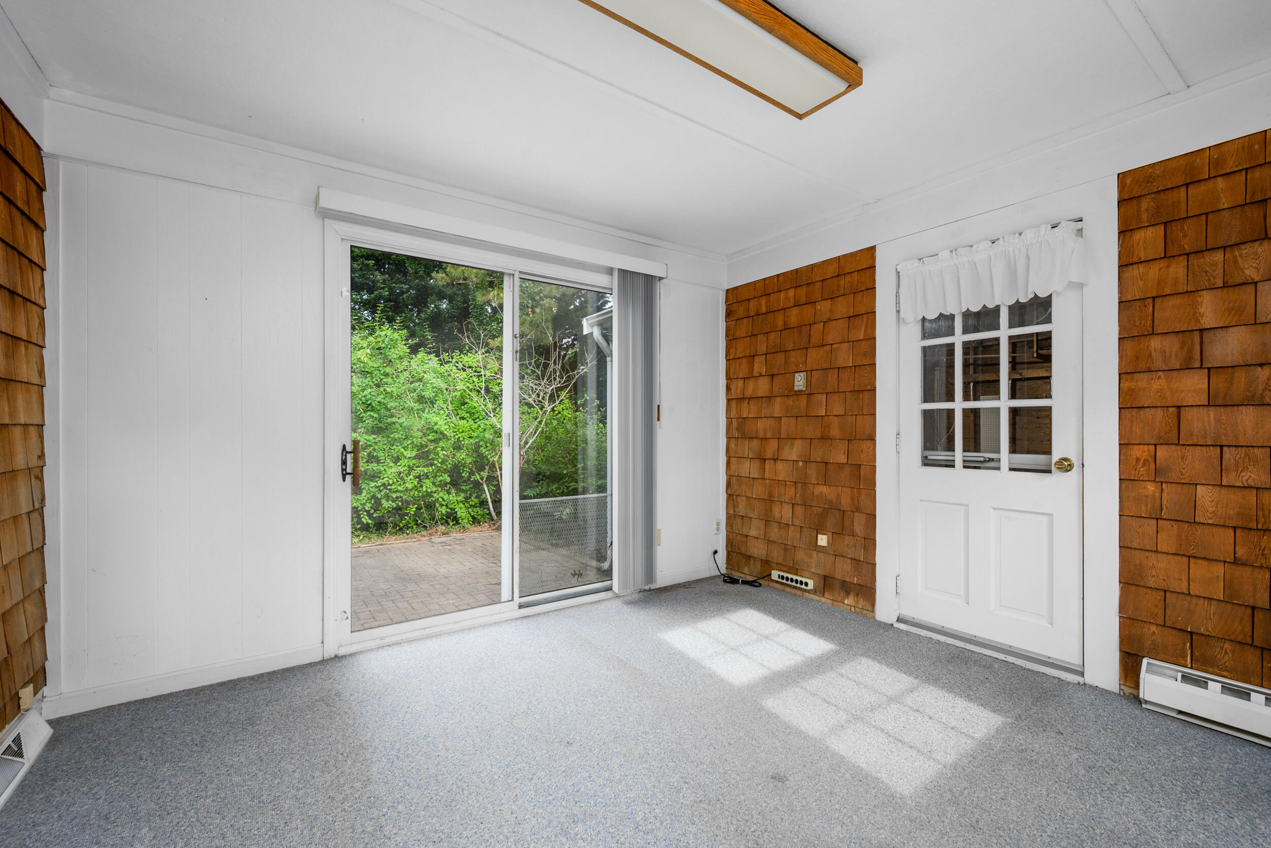 16 Dunstable Cross Road, South Dennis