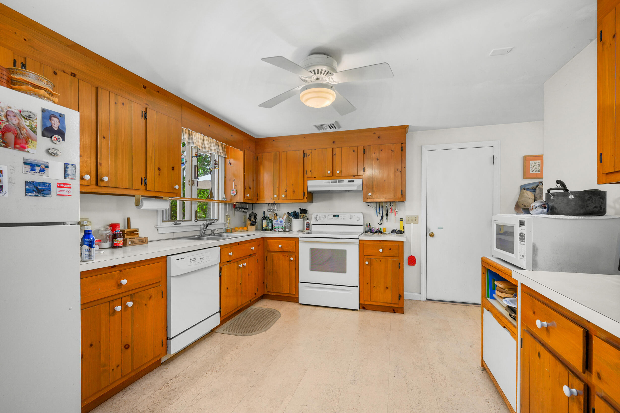 4 Baywood Drive