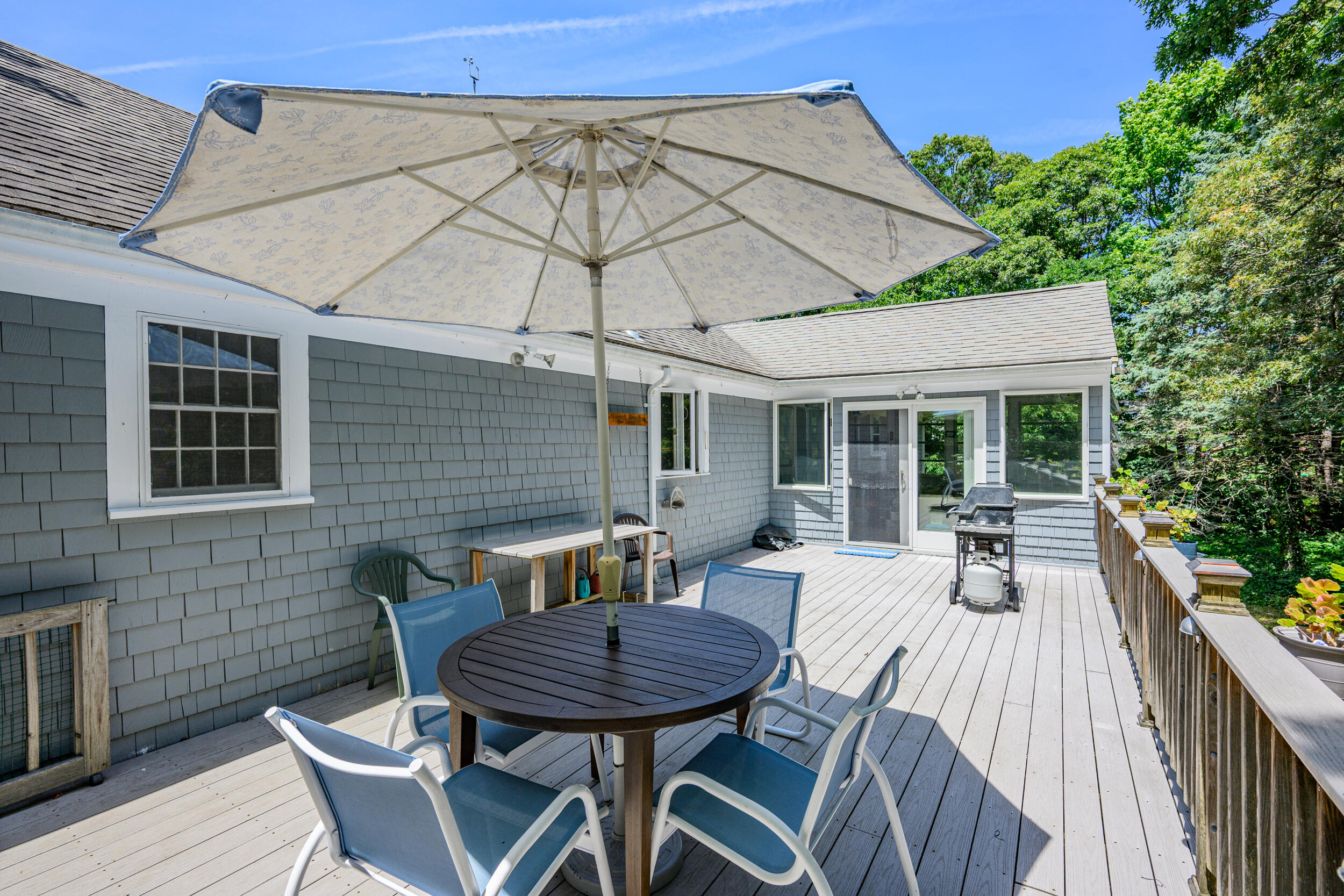 4 Baywood Drive