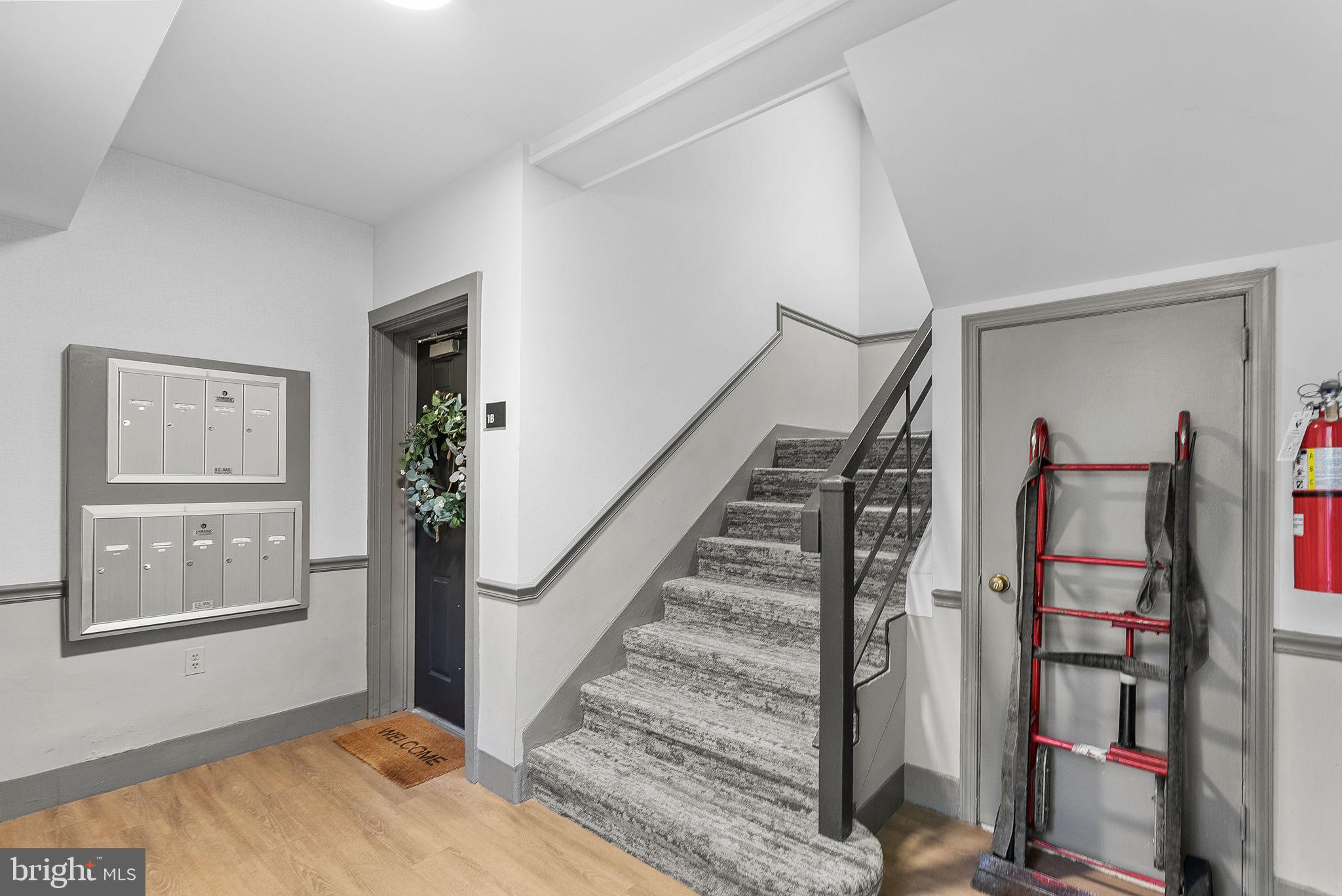 1111 N Pitt St #2b