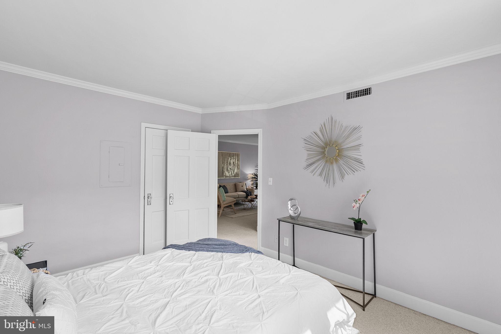 1111 N Pitt St #2b