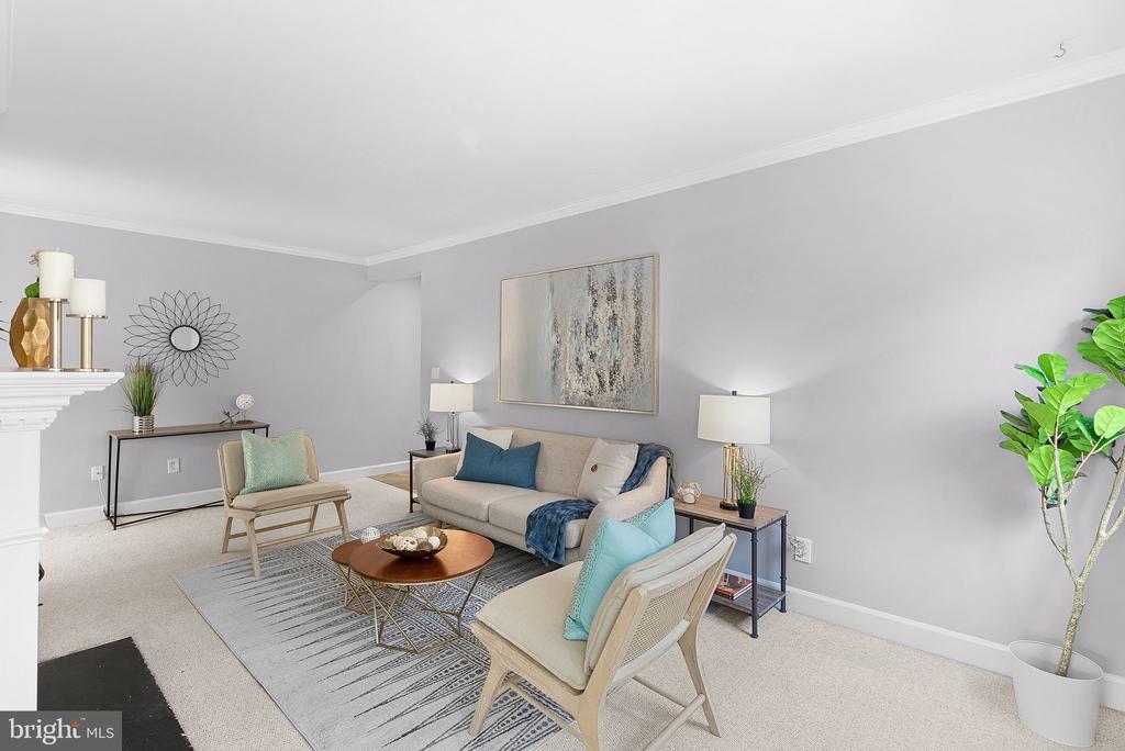1111 N Pitt St #2b