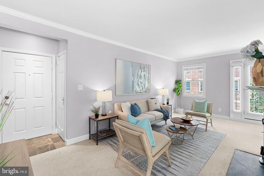1111 N Pitt St #2b