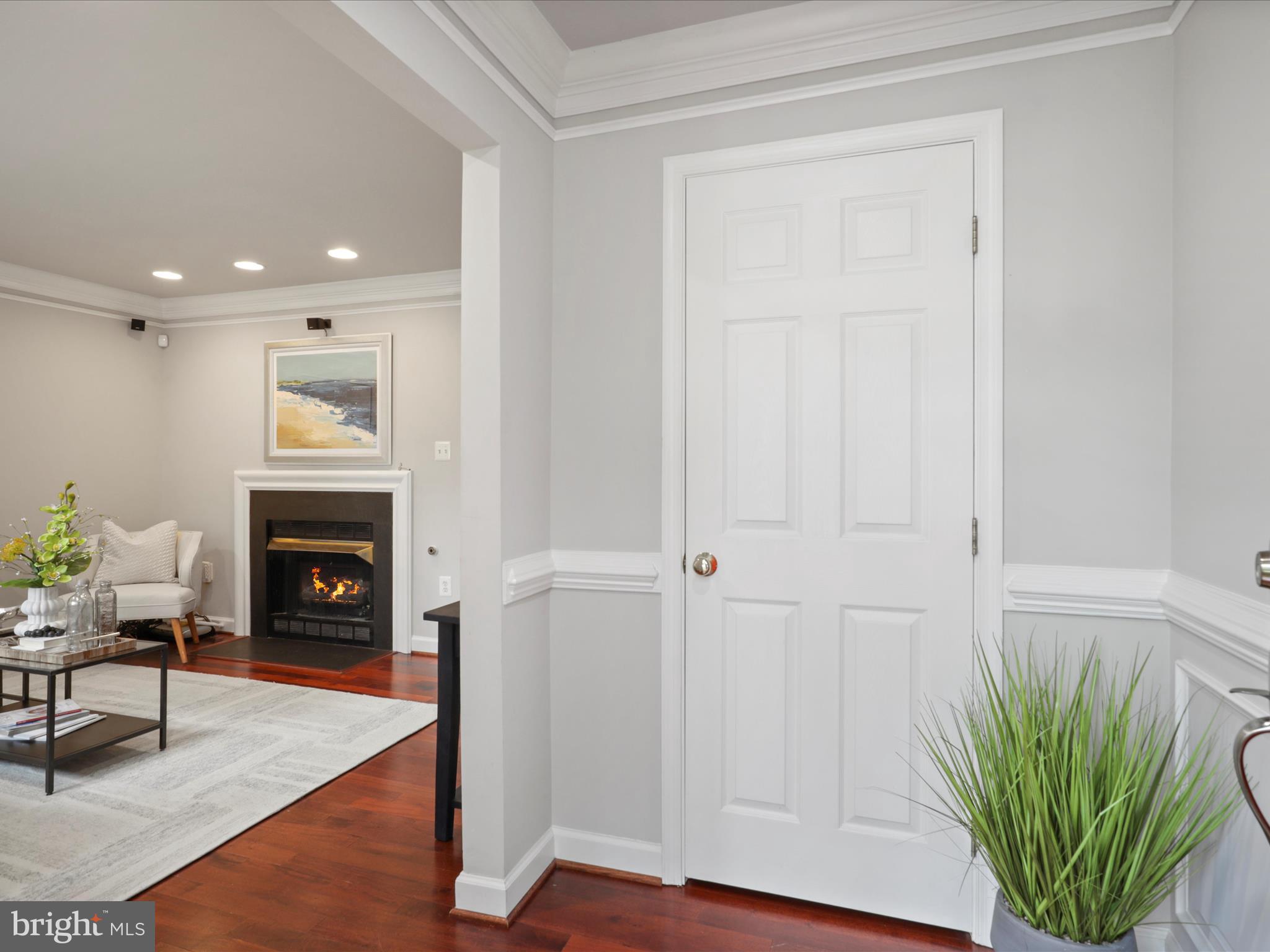702 Mount Vernon Ave
