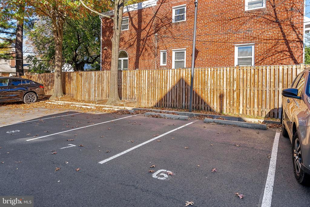 702 Mount Vernon Ave