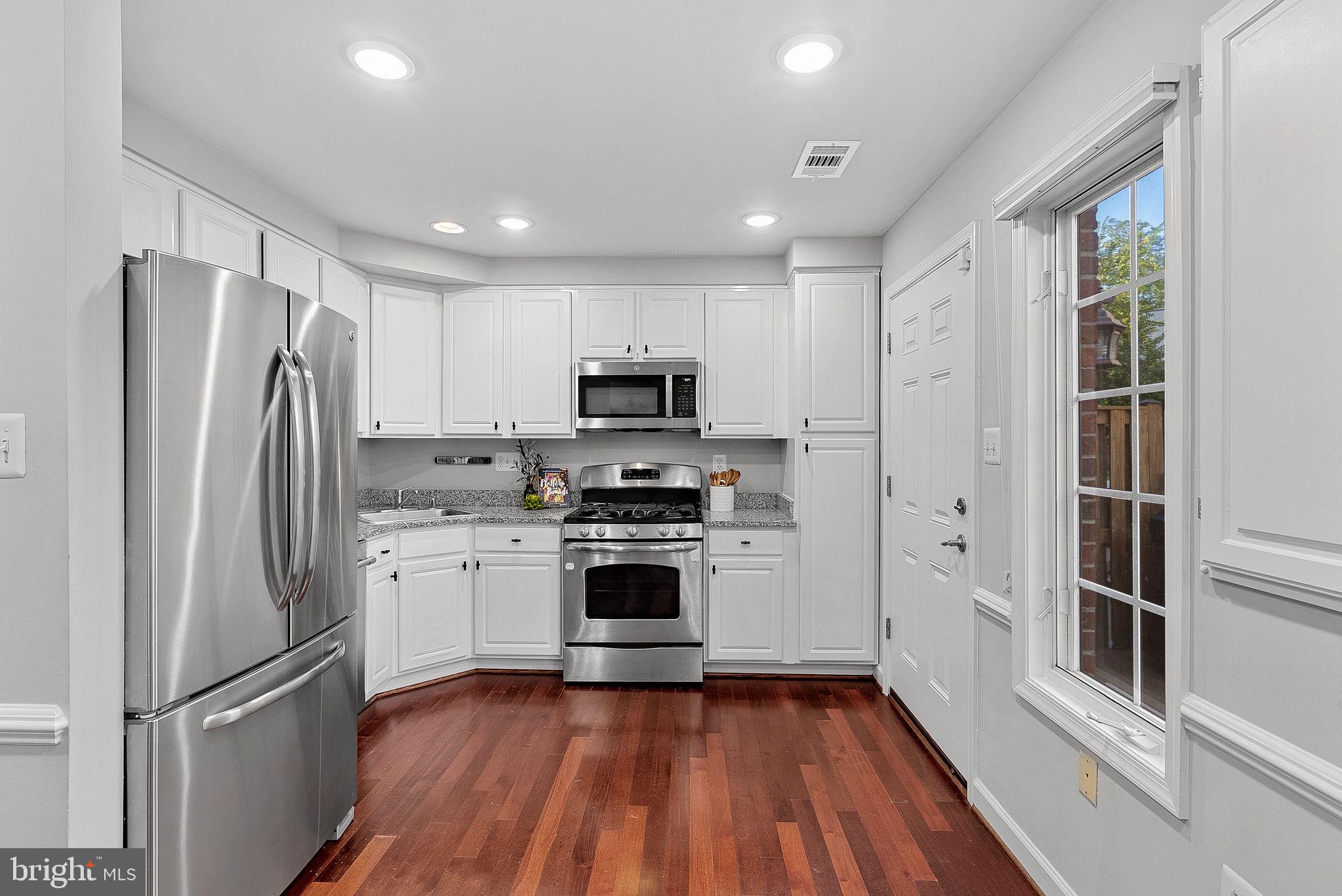 702 Mount Vernon Ave
