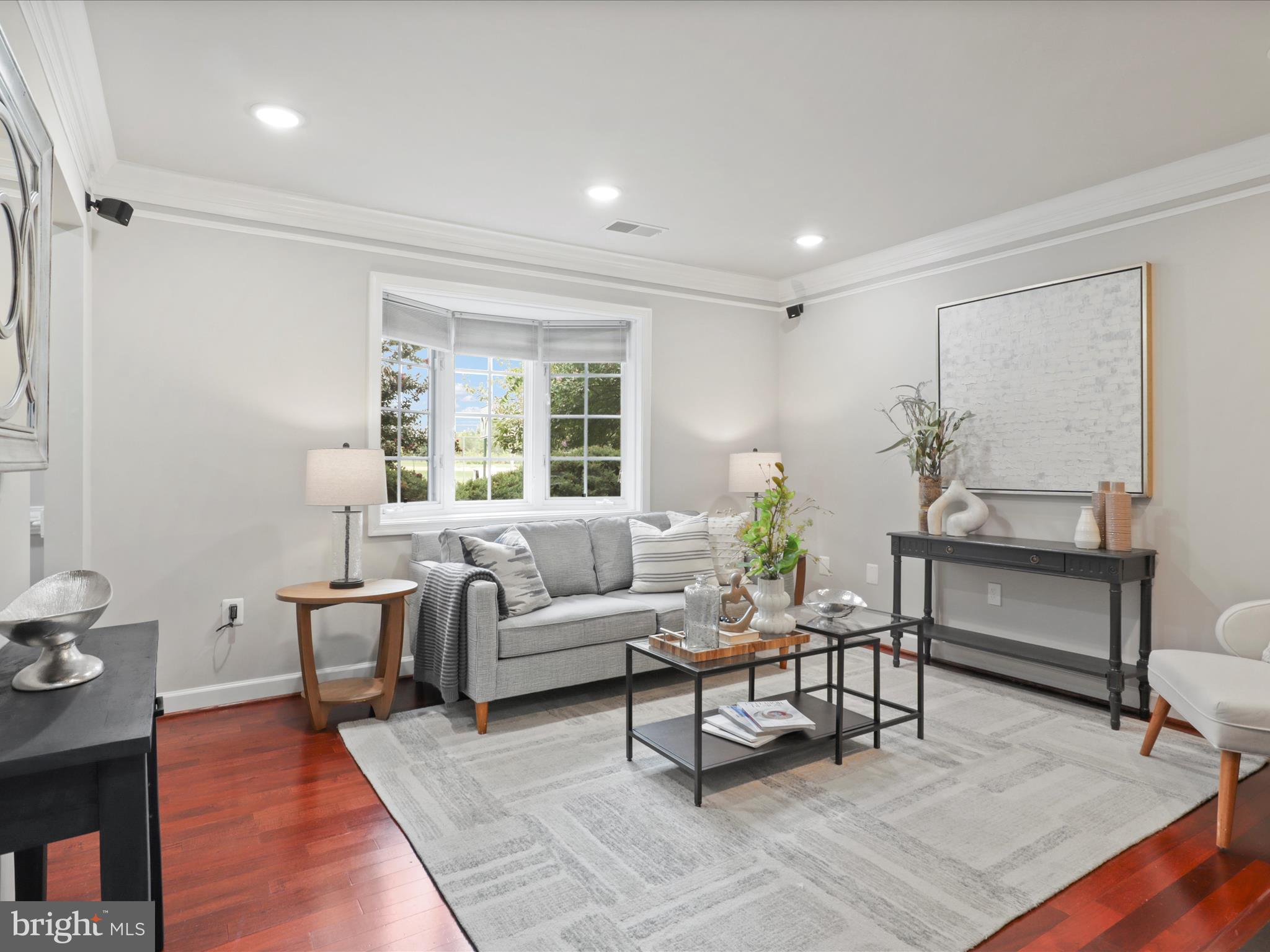 702 Mount Vernon Ave