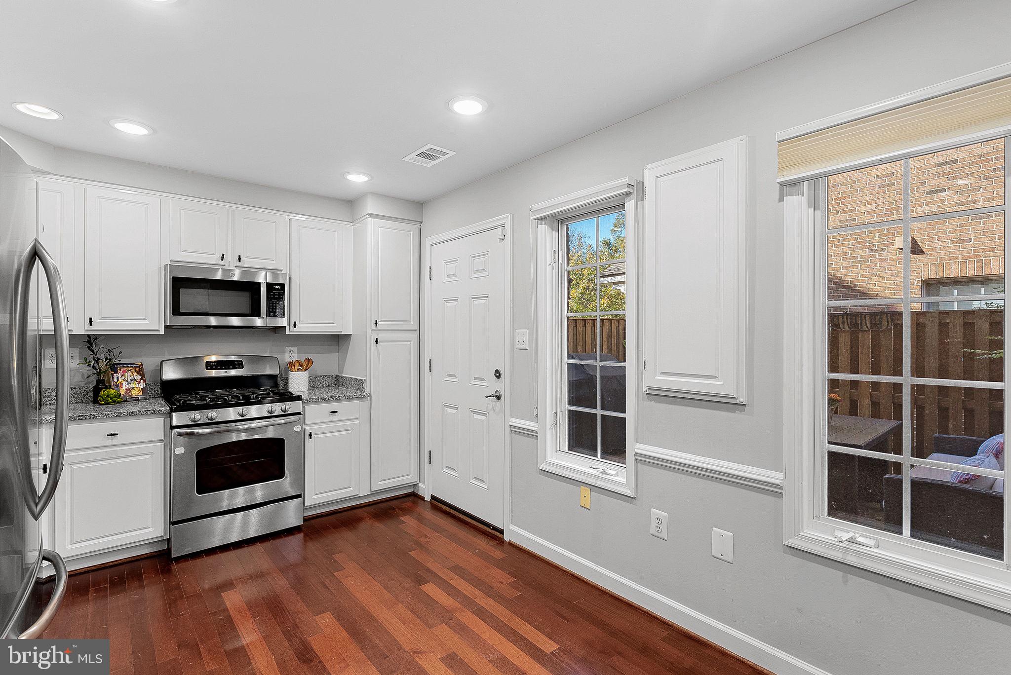 702 Mount Vernon Ave
