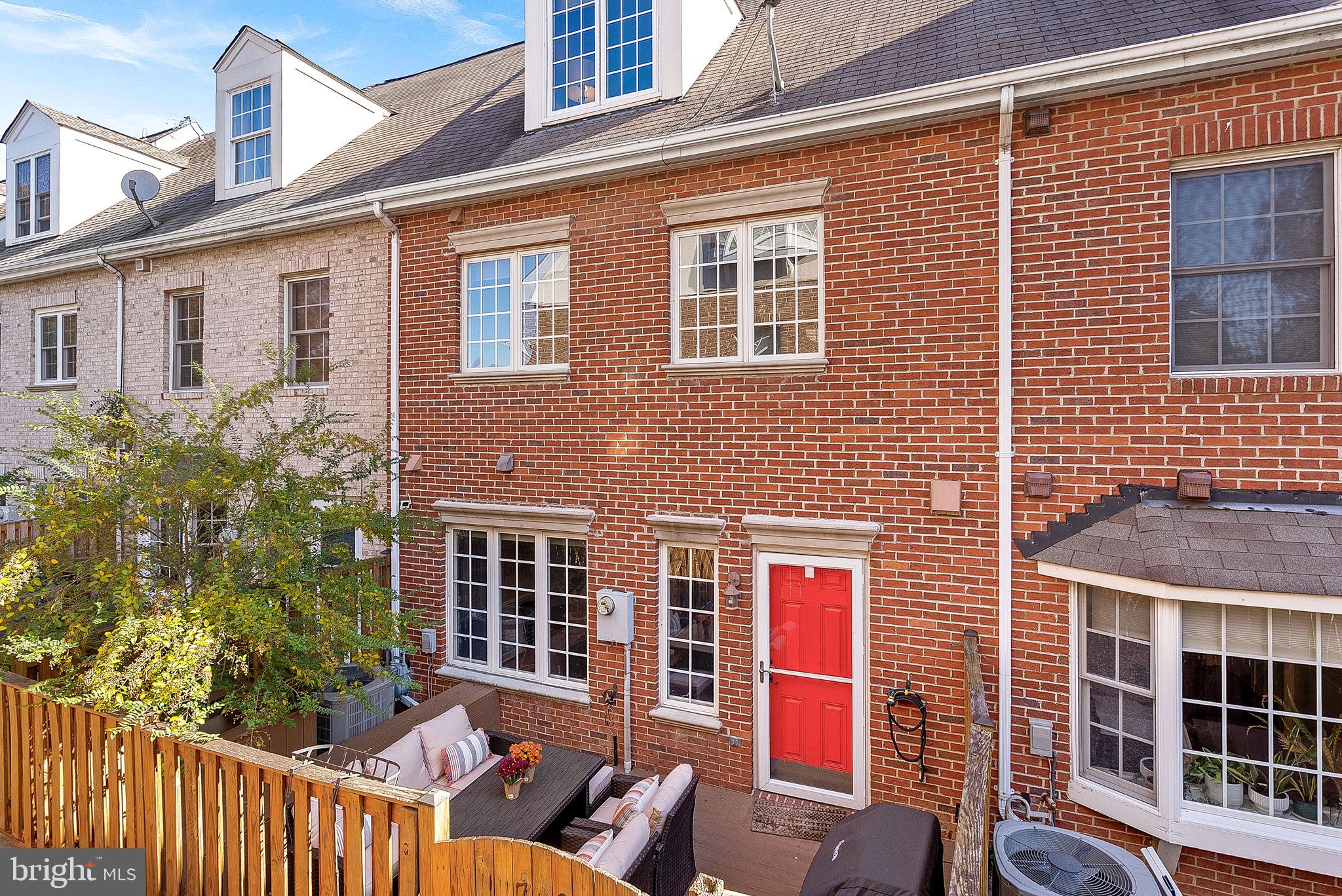 702 Mount Vernon Ave