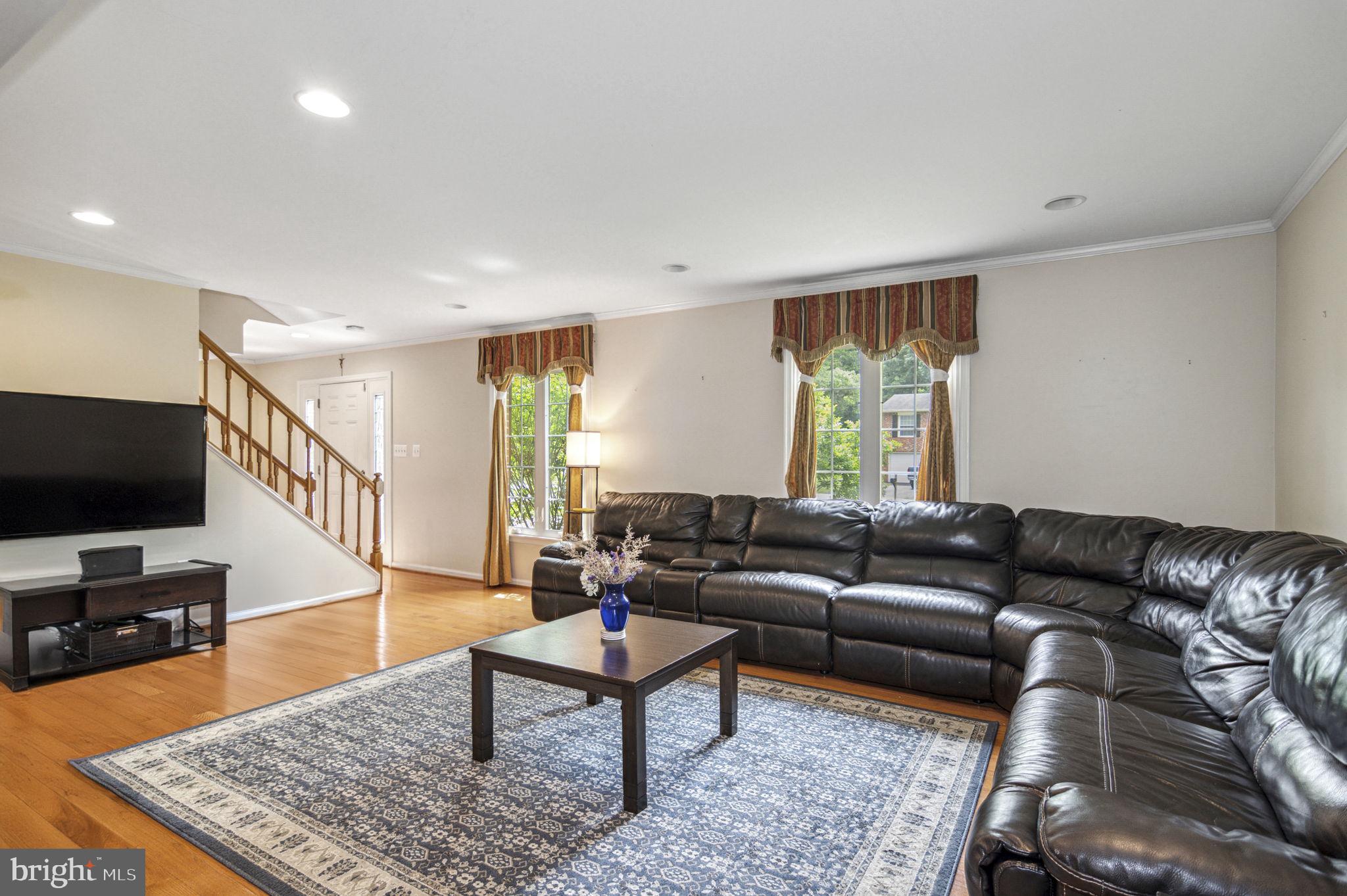 8916 Arley Dr