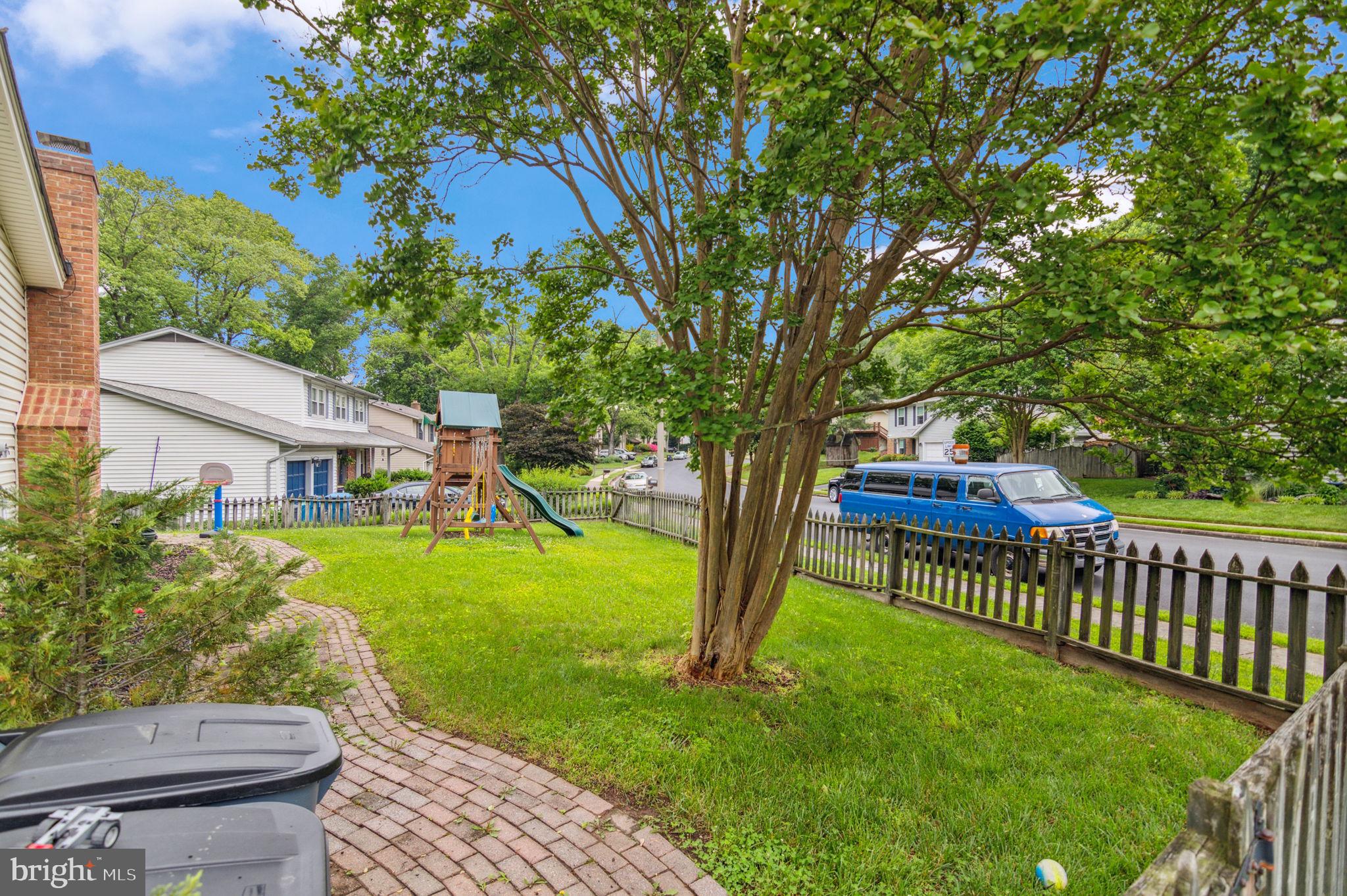 8916 Arley Dr