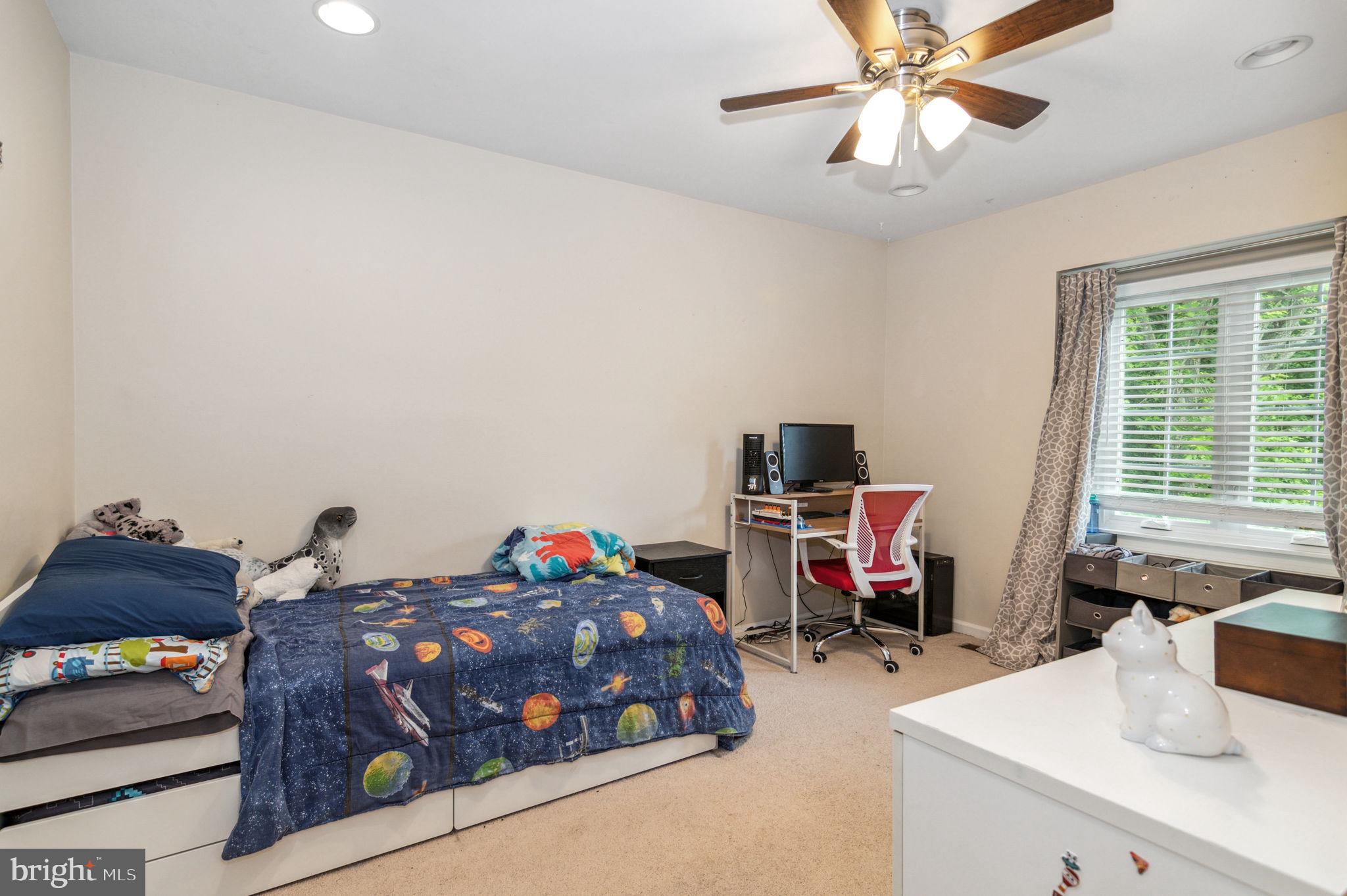 8916 Arley Dr