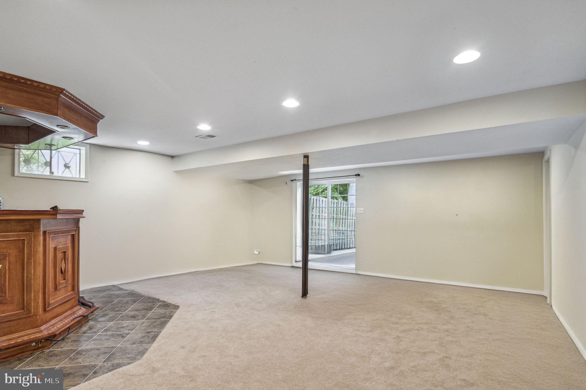 8916 Arley Dr