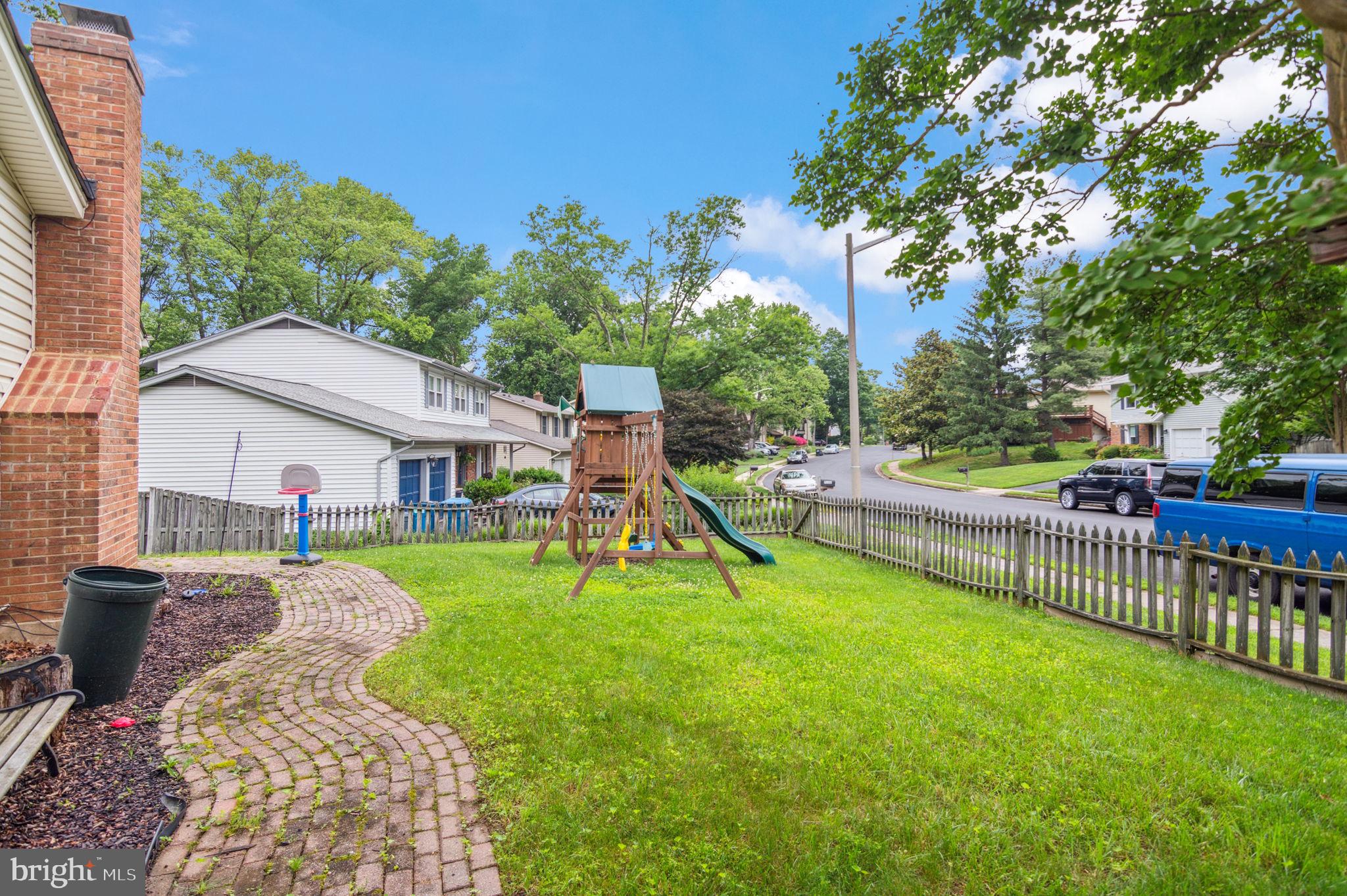 8916 Arley Dr
