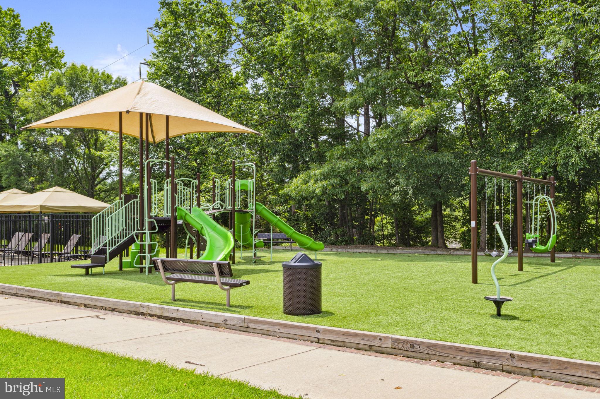 6954 Ellingham Cir #E