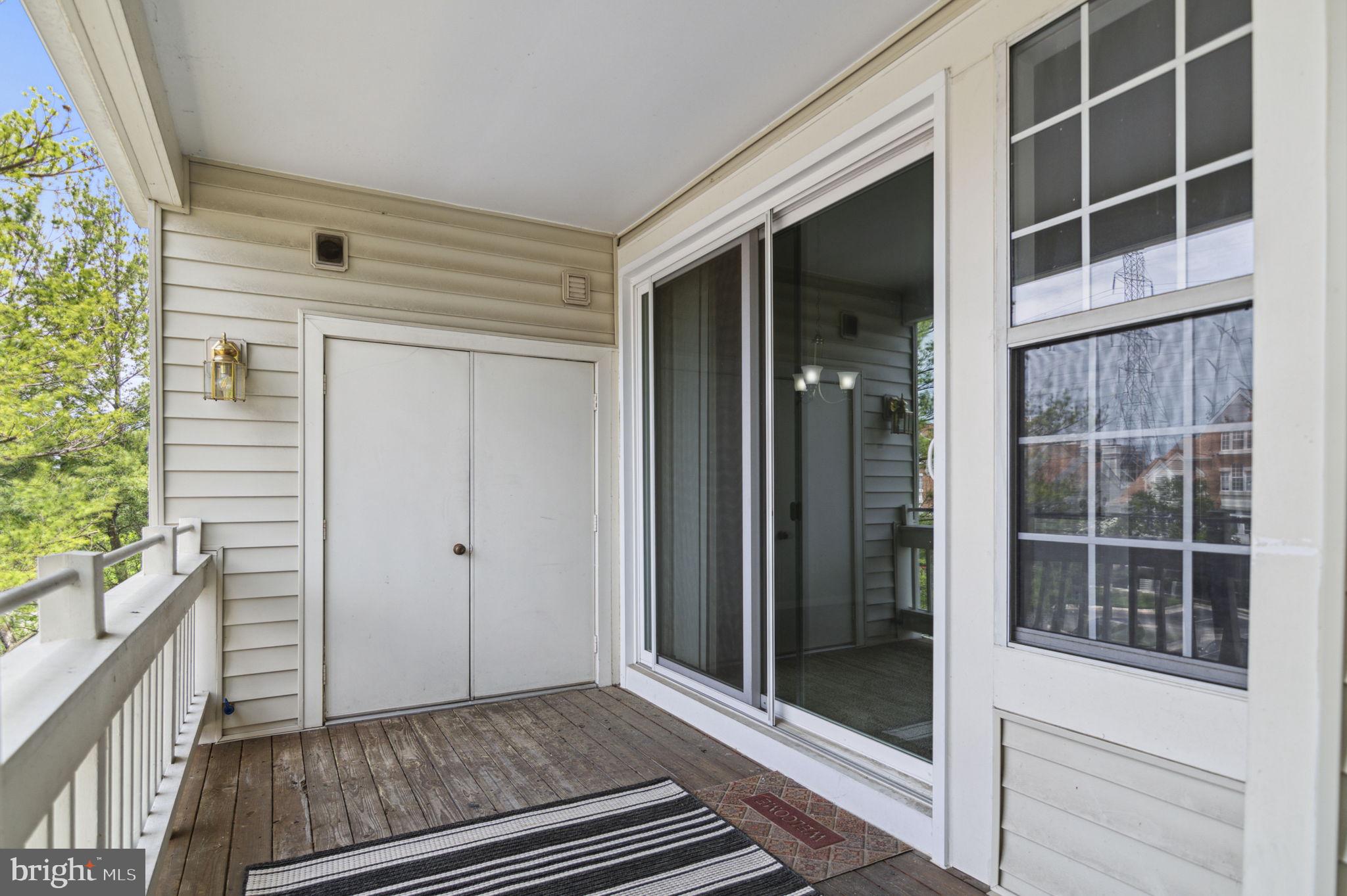 6954 Ellingham Cir #E