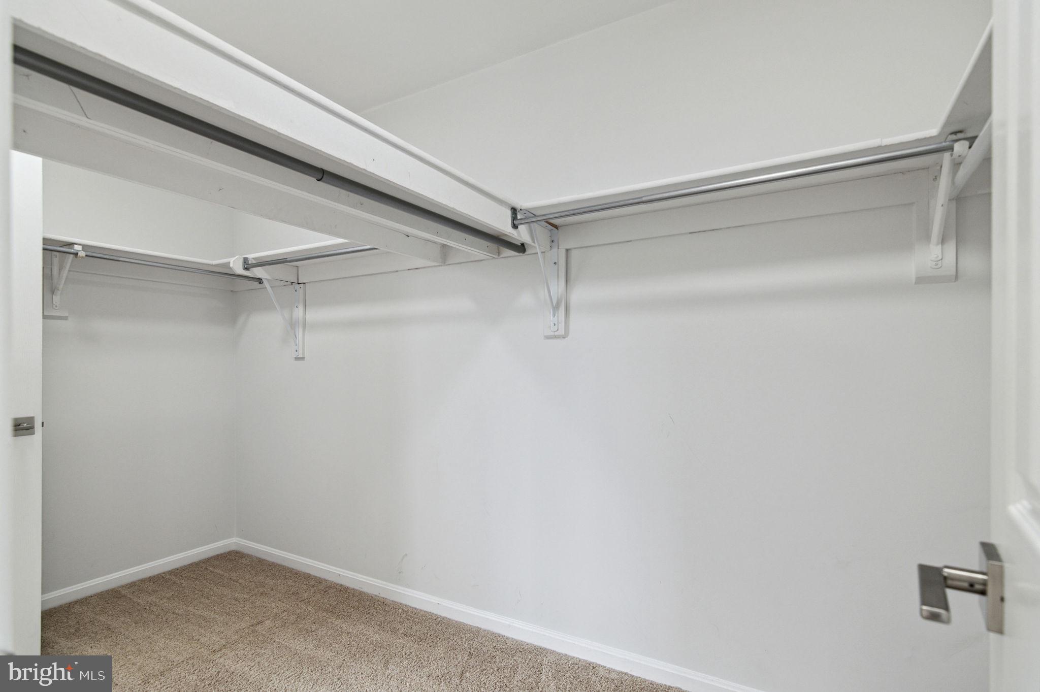 6954 Ellingham Cir #E