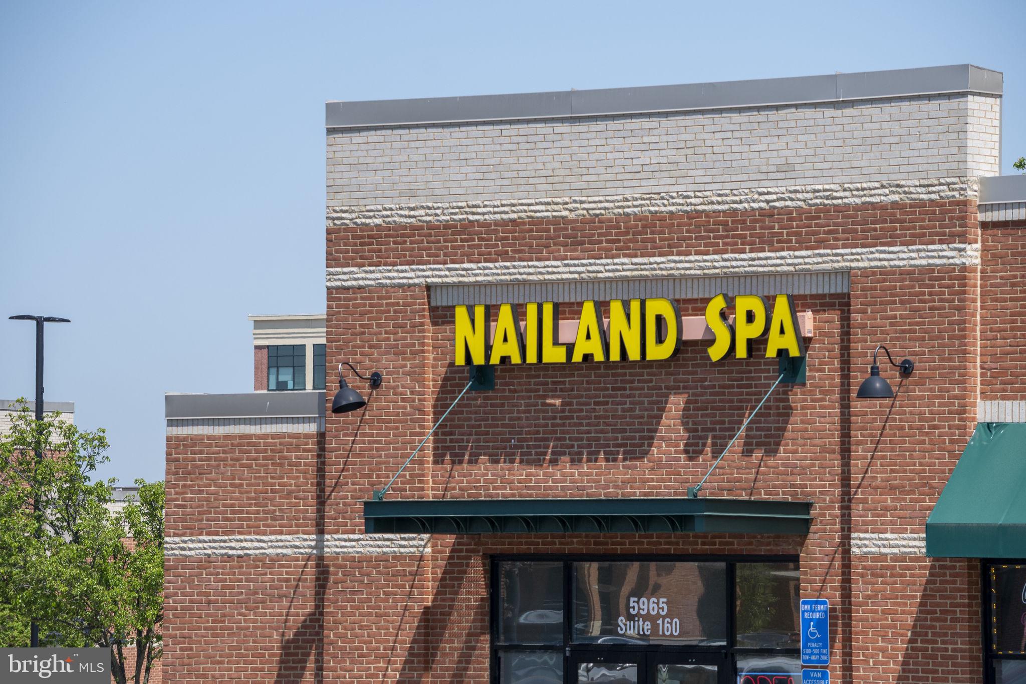 6954 Ellingham Cir #E