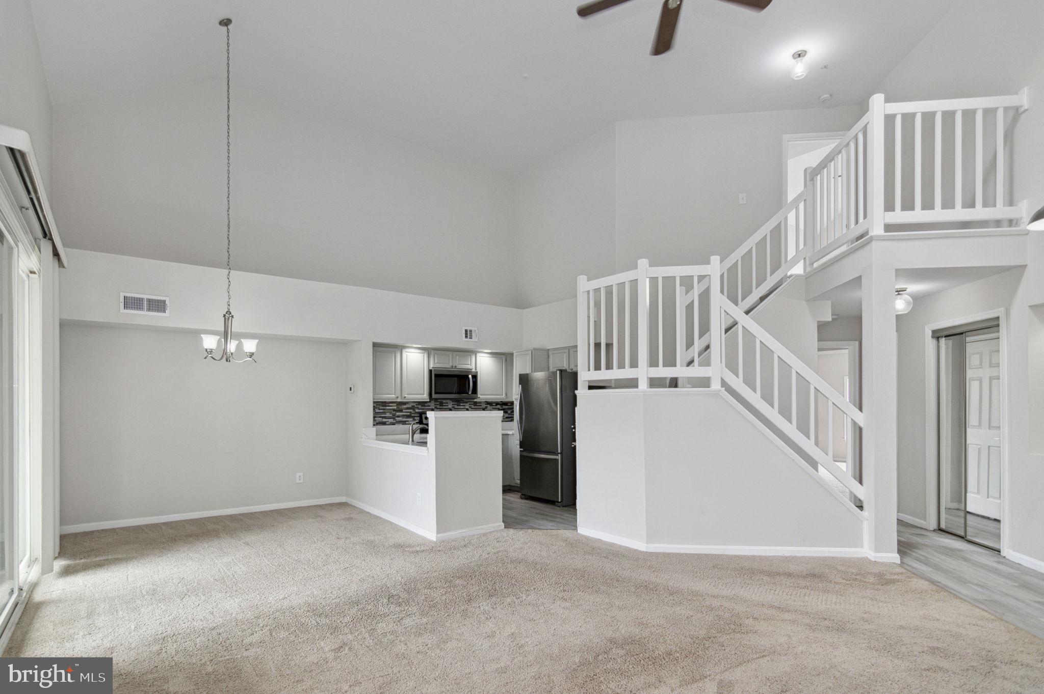 6954 Ellingham Cir #E