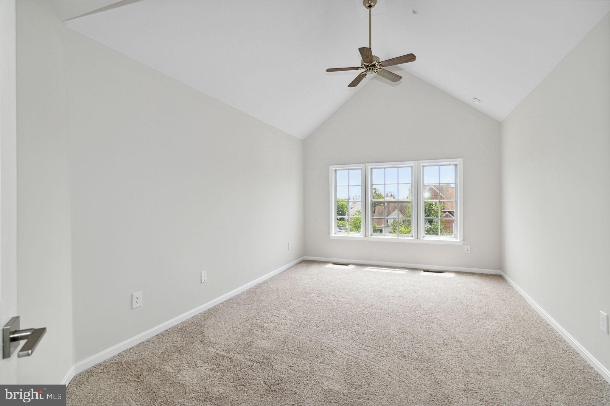 6954 Ellingham Cir #E