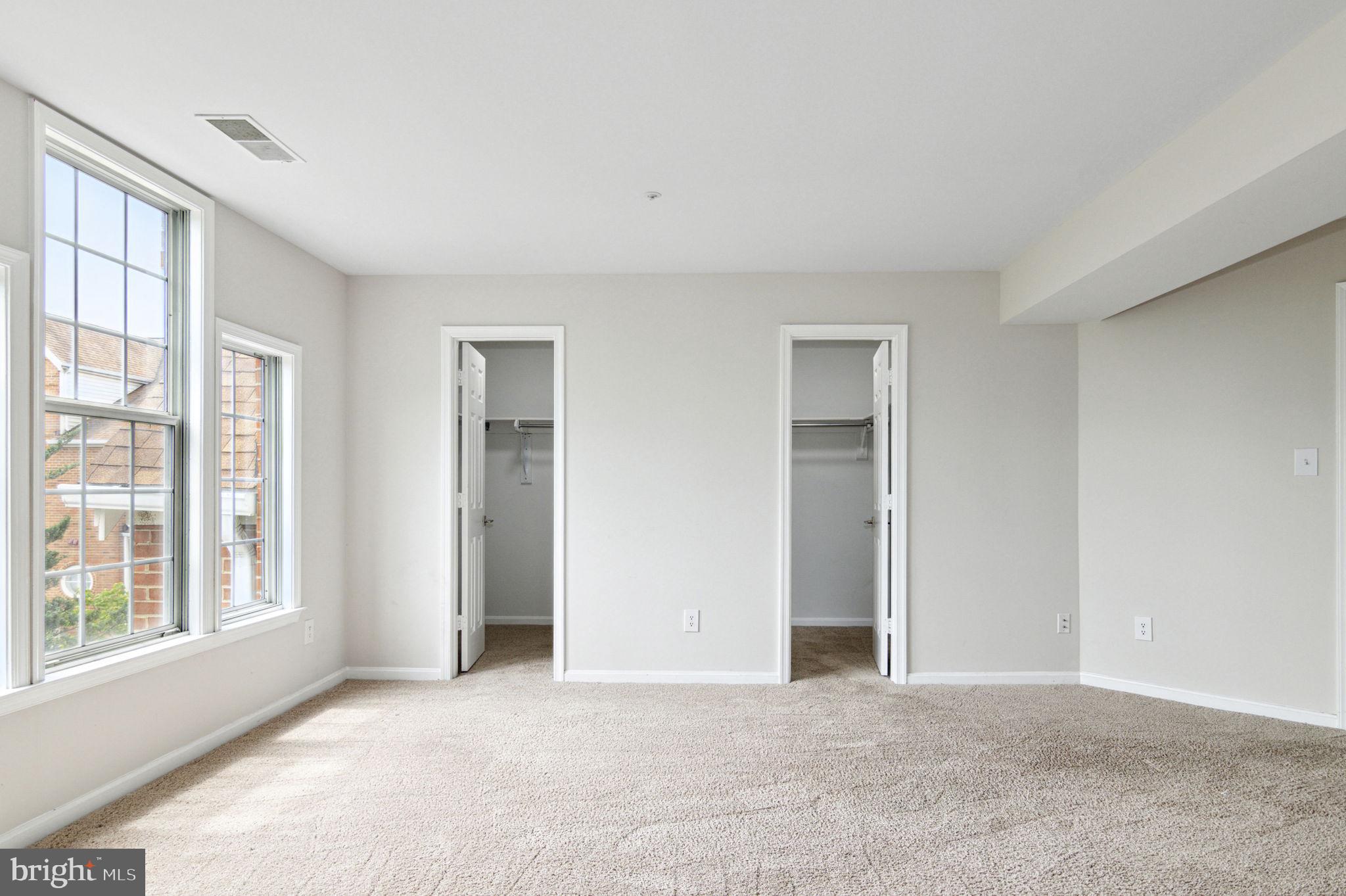 6954 Ellingham Cir #E