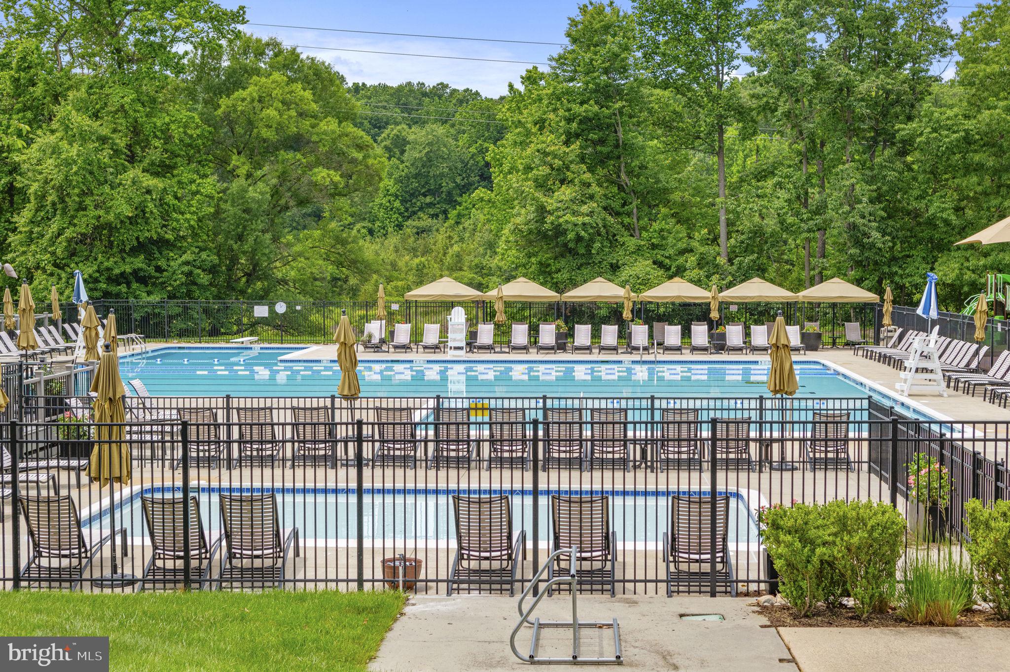 6954 Ellingham Cir #E