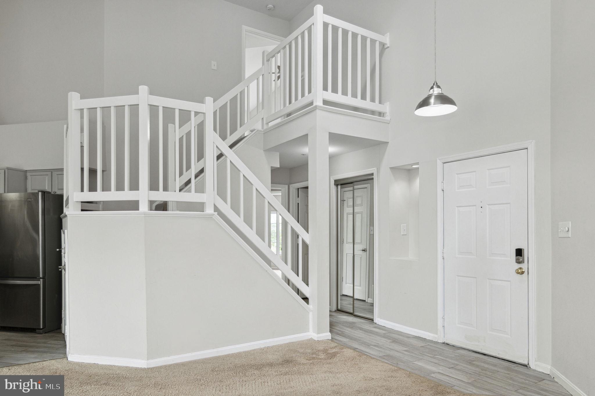 6954 Ellingham Cir #E