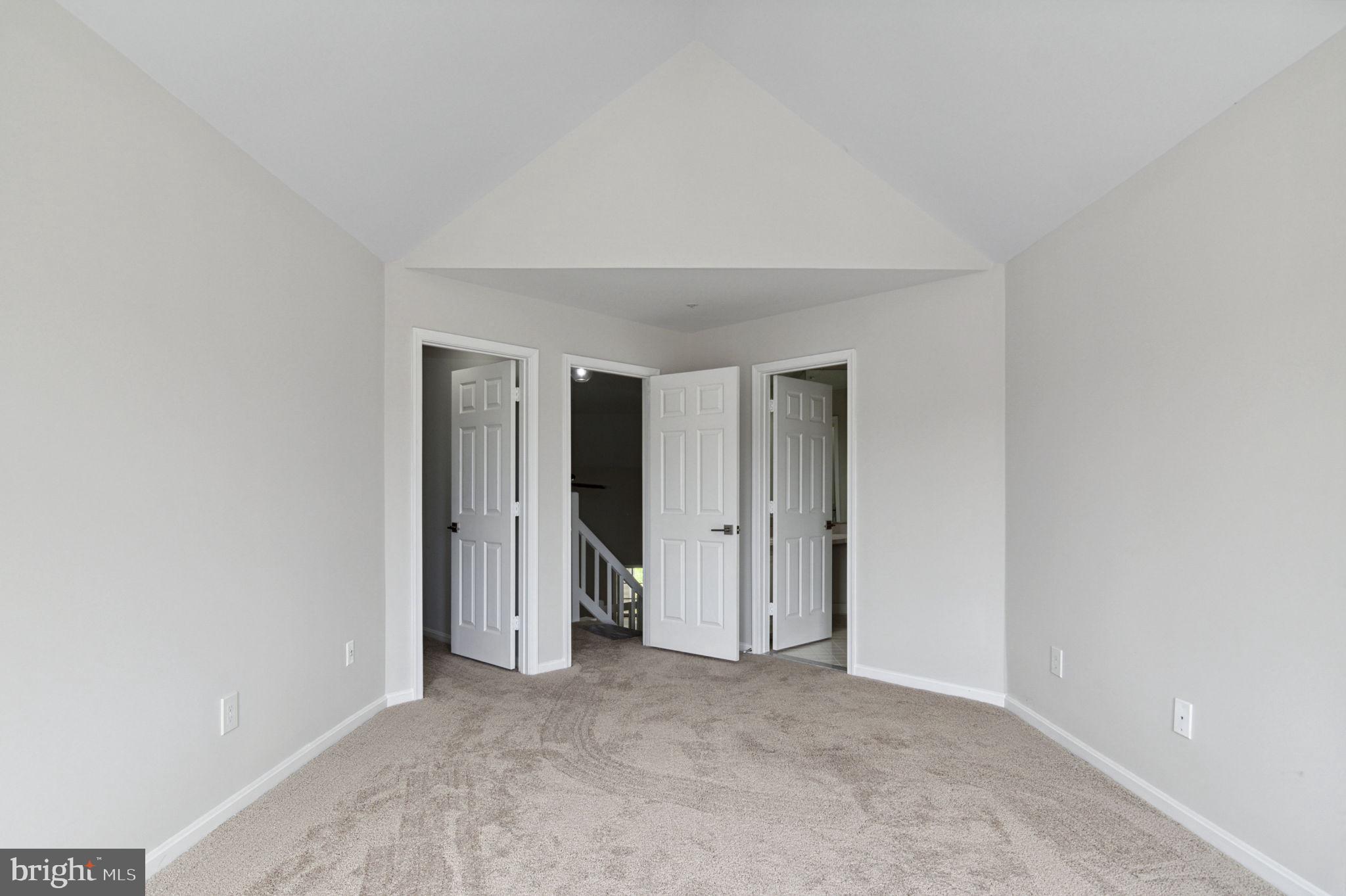 6954 Ellingham Cir #E