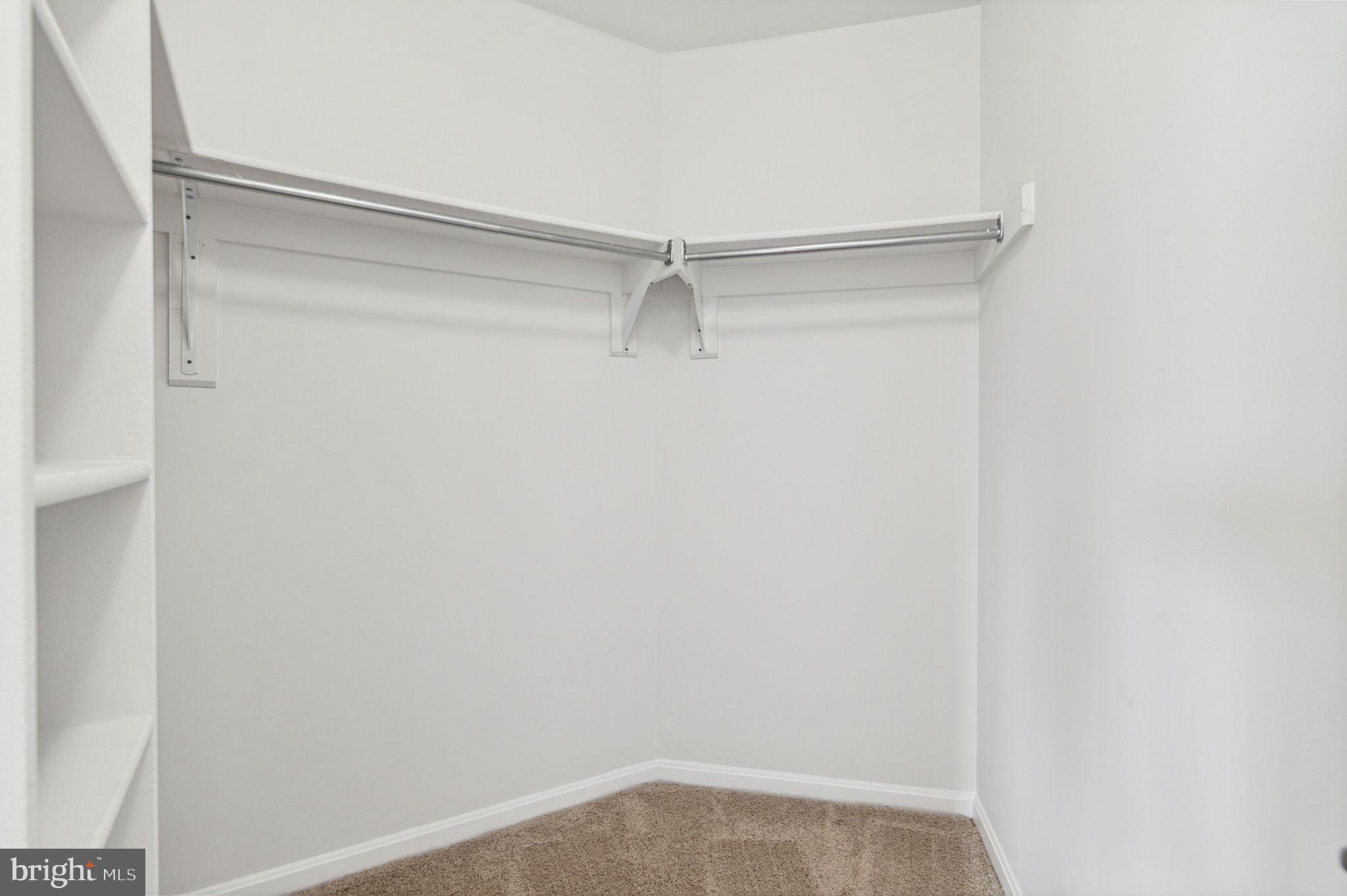 6954 Ellingham Cir #E