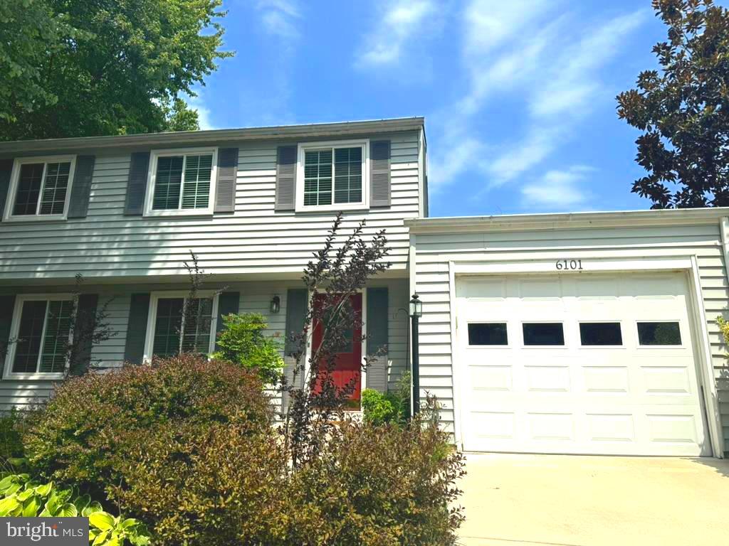 6101 Meadowpond Ct
