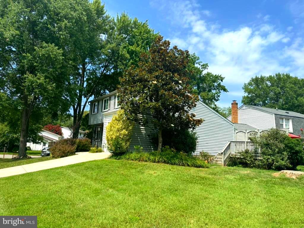 6101 Meadowpond Ct