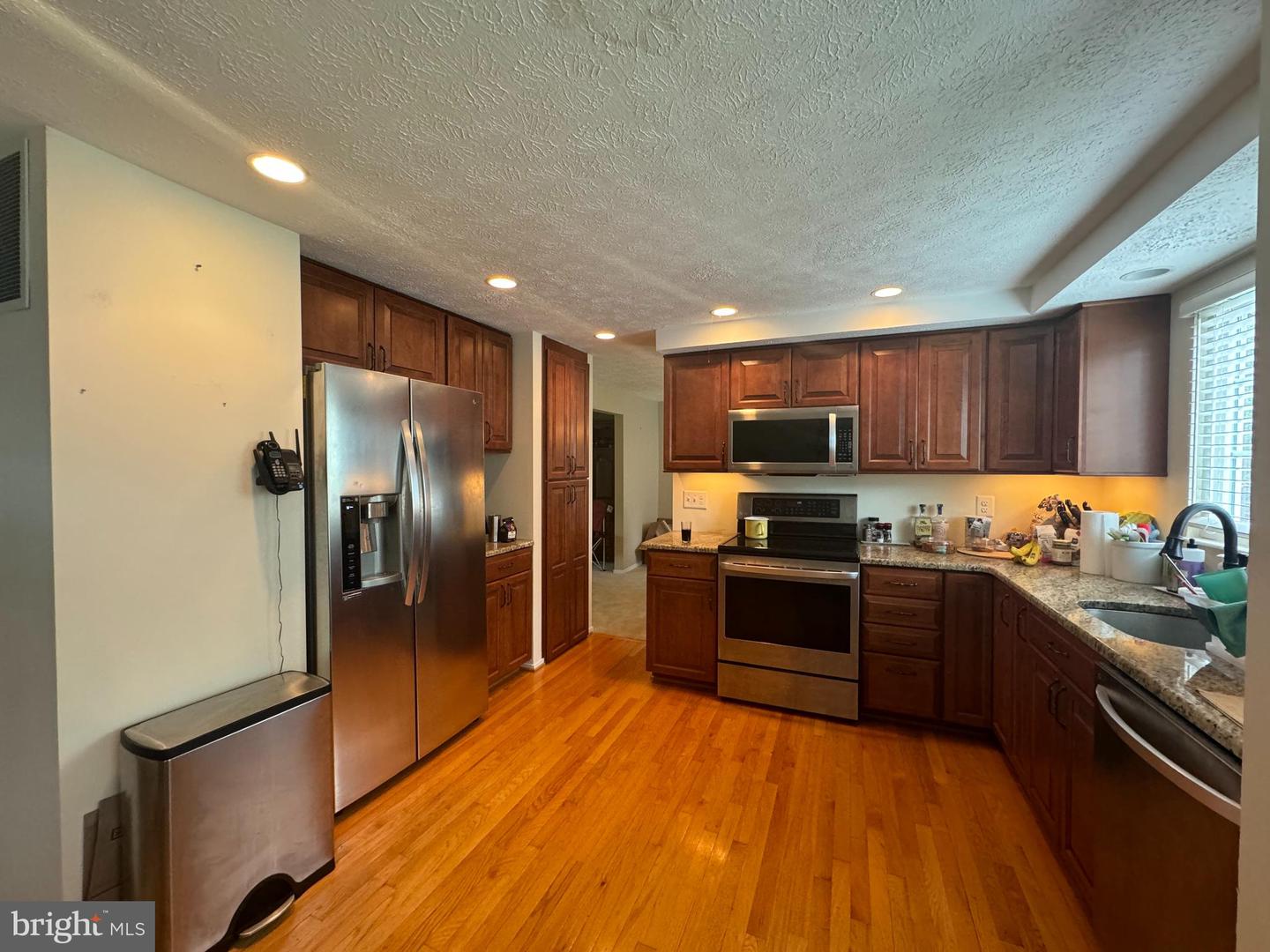 6101 Meadowpond Ct