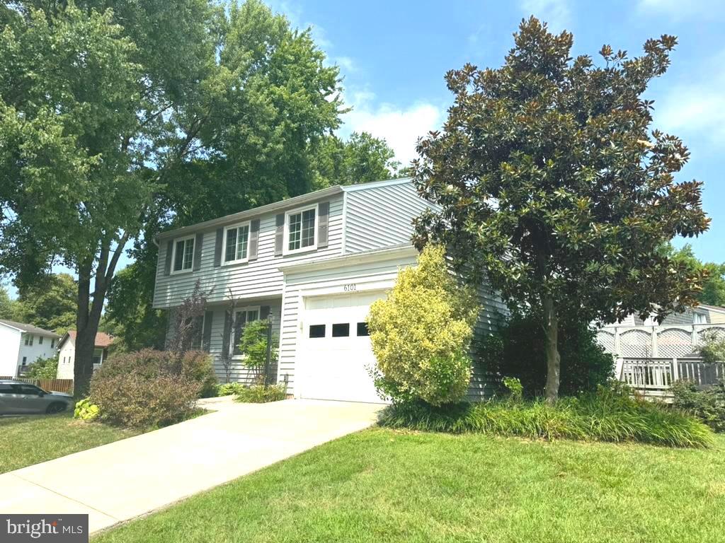 6101 Meadowpond Ct