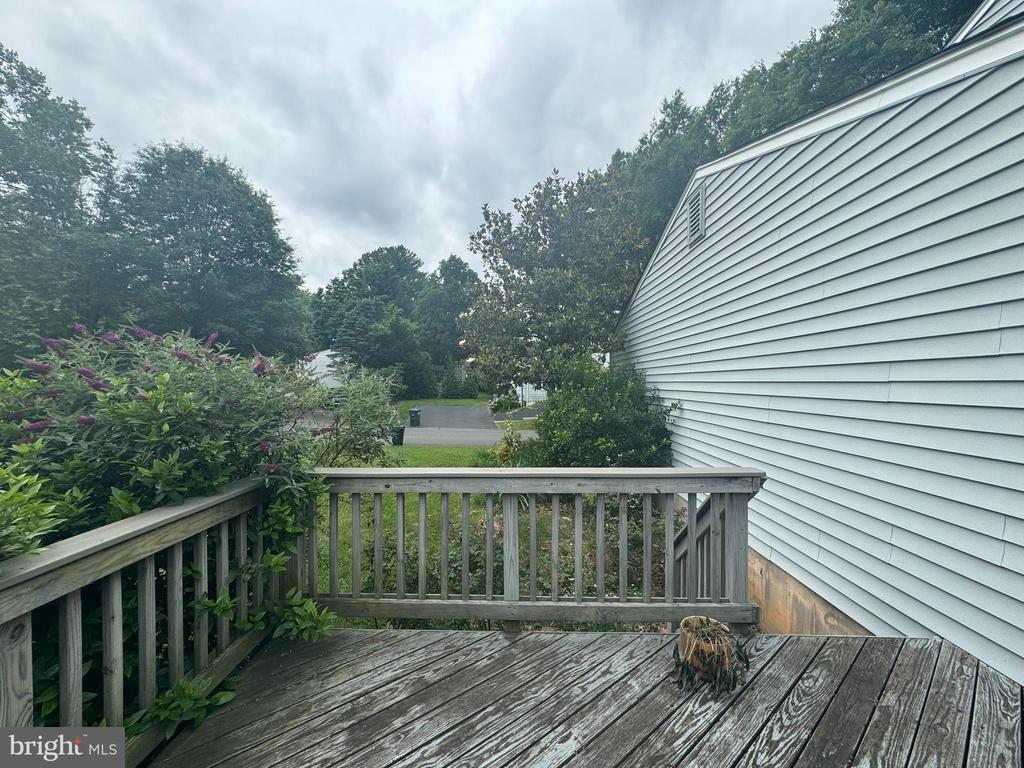 6101 Meadowpond Ct