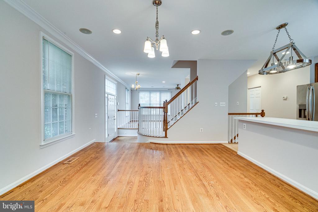7469 COLLINS MEADE WAY