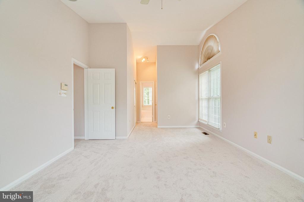 7469 COLLINS MEADE WAY