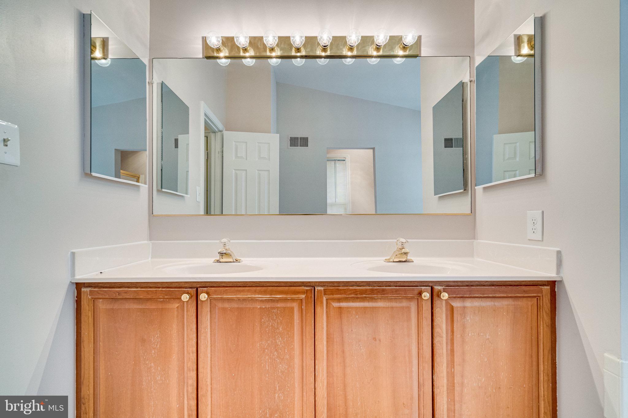 7469 COLLINS MEADE WAY
