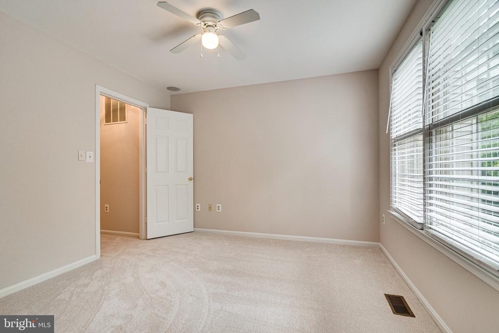 7469 COLLINS MEADE WAY