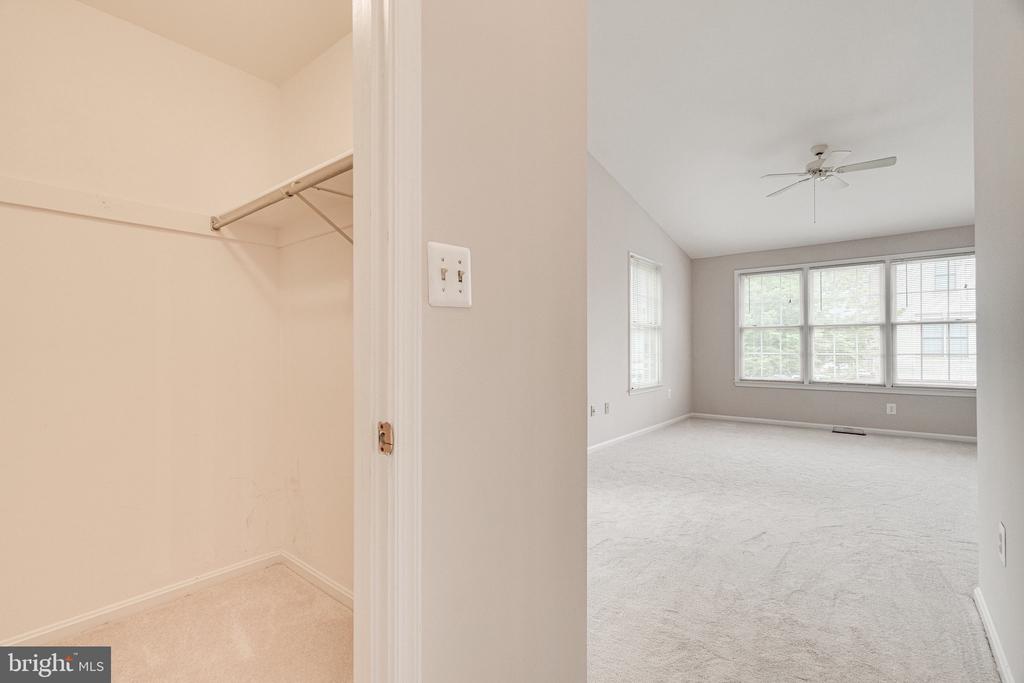 7469 COLLINS MEADE WAY