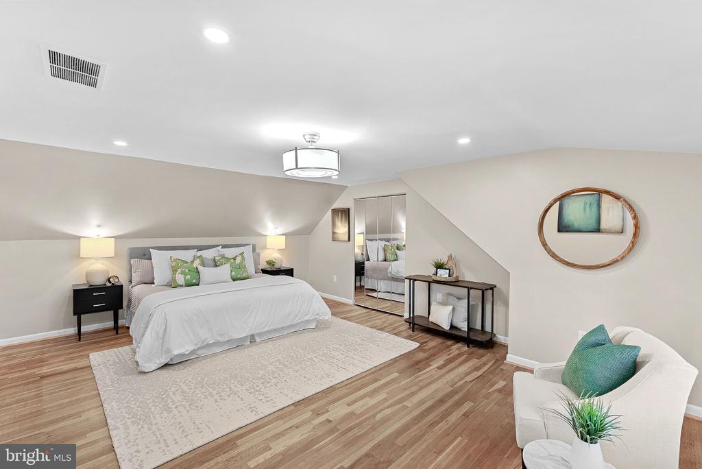 4506 Dartmoor Ln