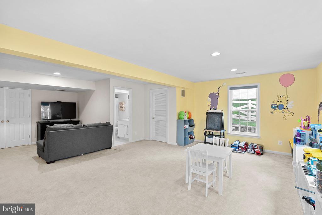 8192 Douglas Fir Dr