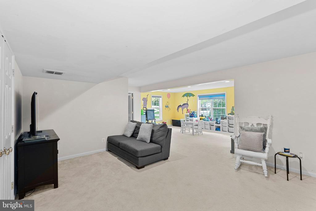 8192 Douglas Fir Dr