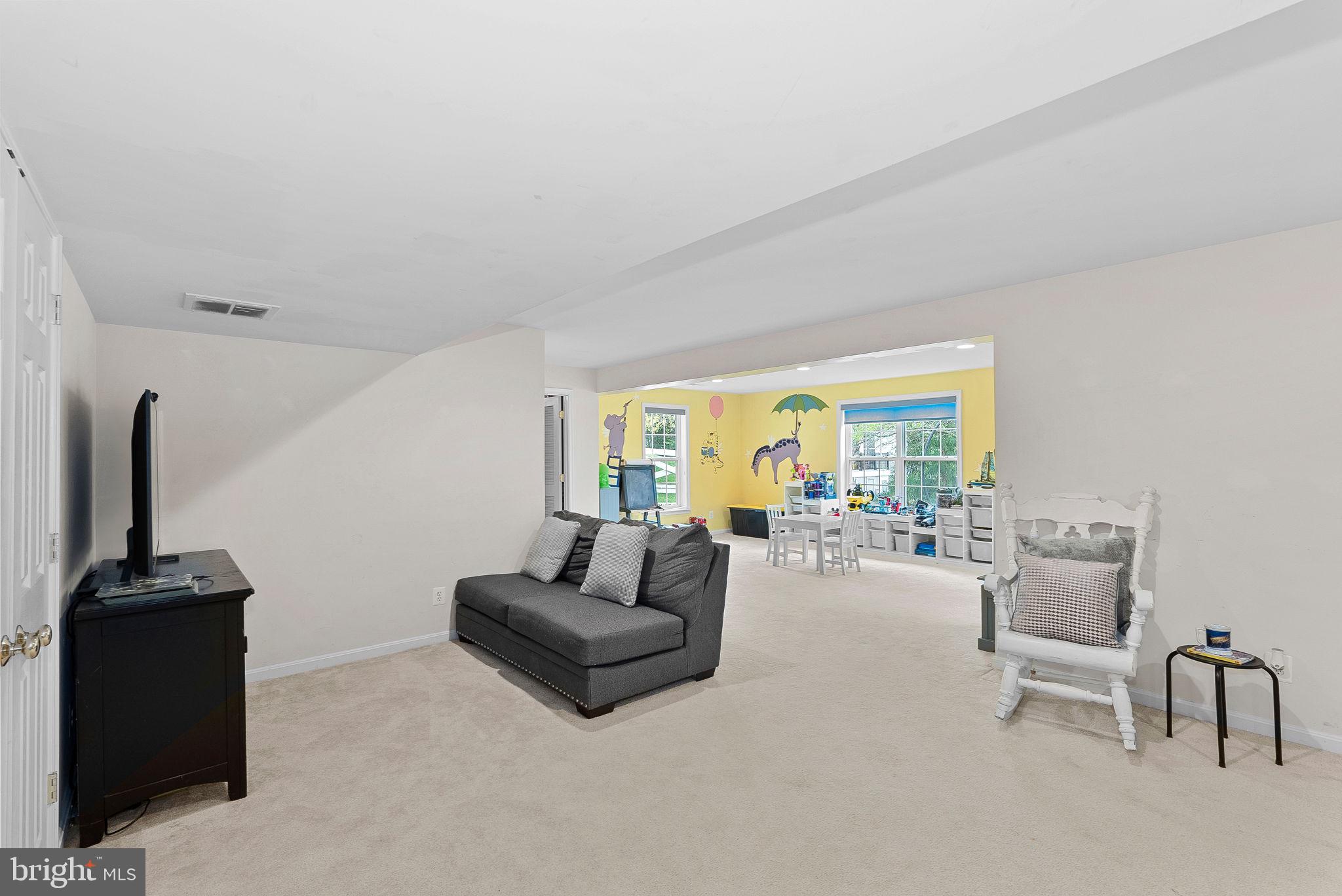 8192 Douglas Fir Dr