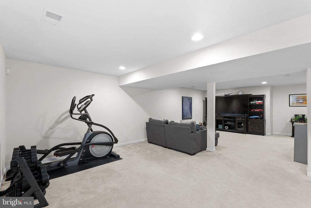 8192 Douglas Fir Dr