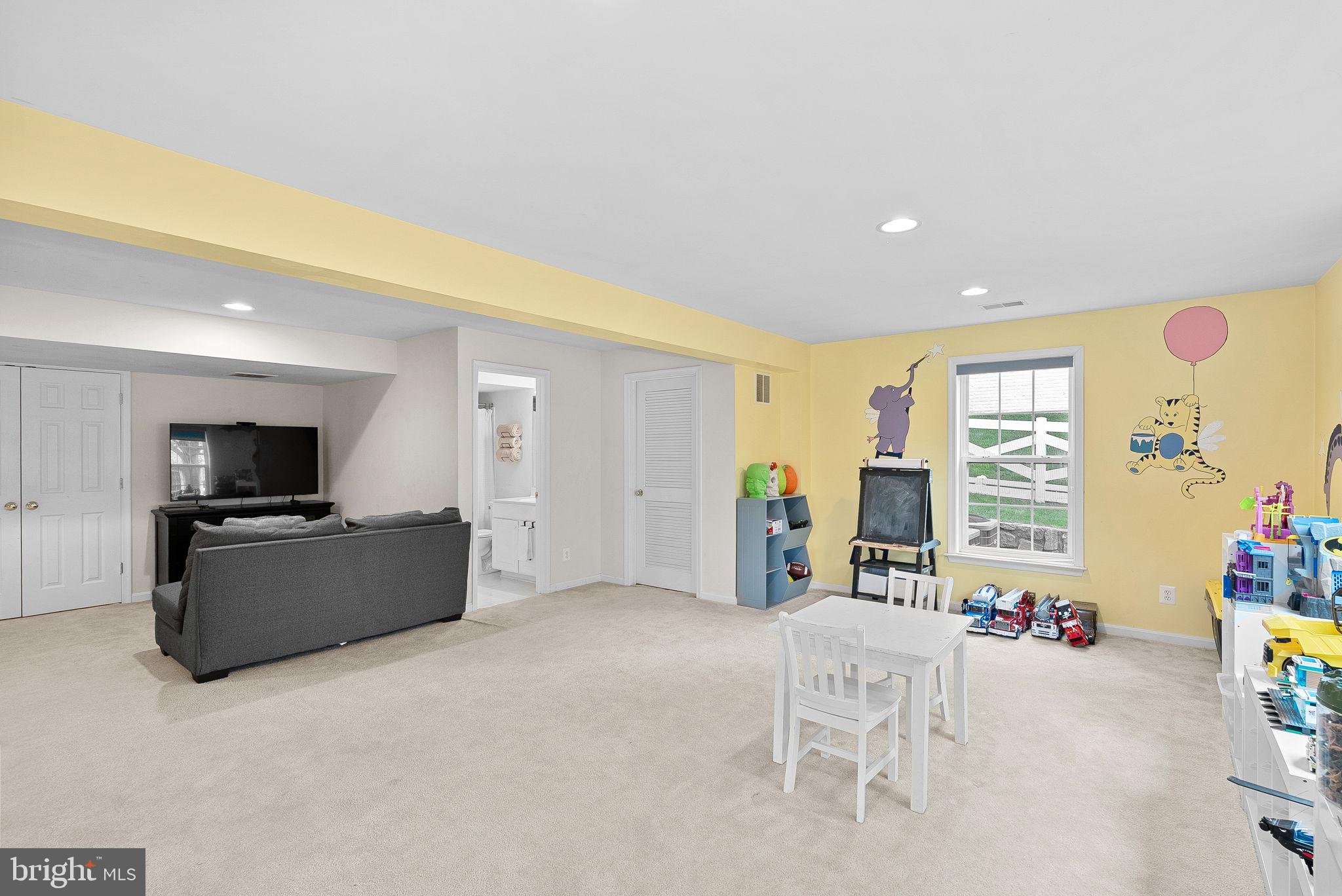 8192 Douglas Fir Dr