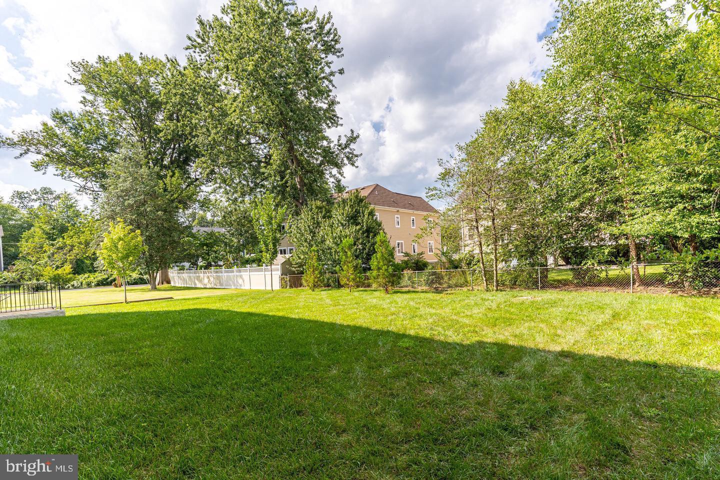 6626 IVY HILL DR