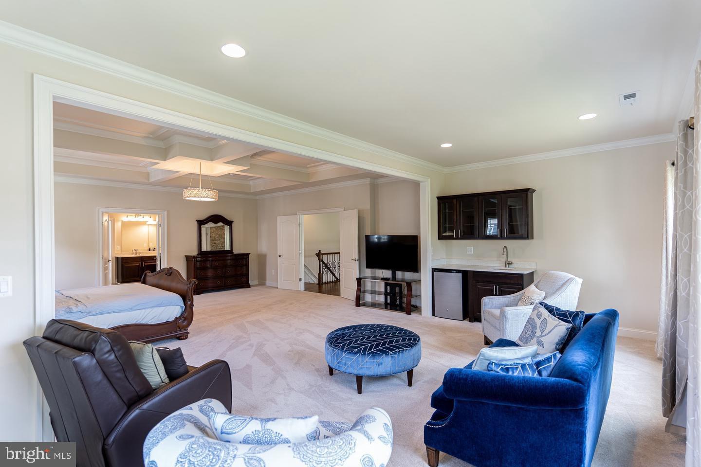 6626 IVY HILL DR